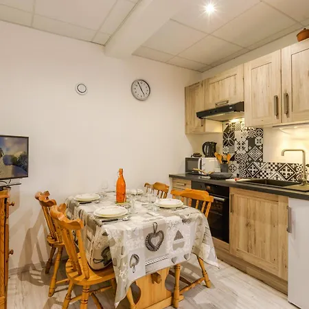 La Maisonnee De Julie Centre: Walk To Aiguille Du Midi, Sleeps 5 - Happy Apartment *